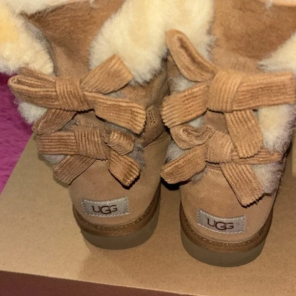 UGG Bailey Corduroy Bow Boots - Picture 7 of 8